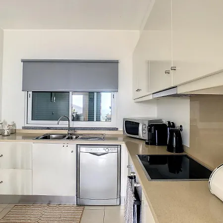 Miradoura By Lovelystay * Arco da Calheta (Madeira)