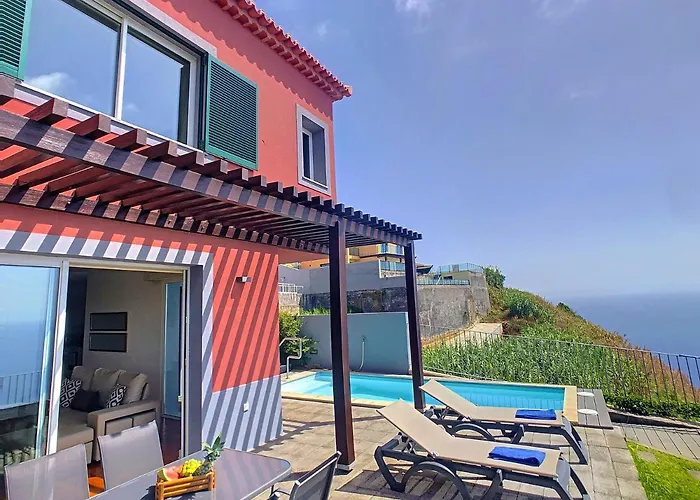 Miradoura By Lovelystay Arco da Calheta (Madeira)